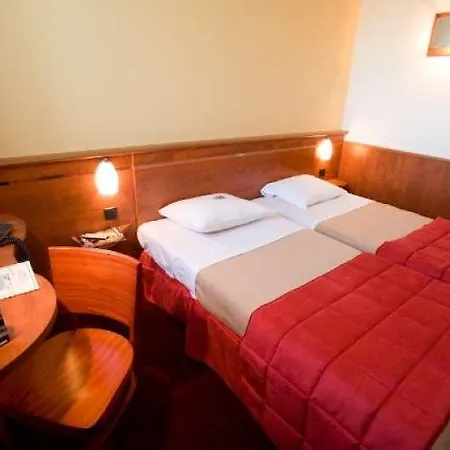 Hotel Brit Bordeaux Aeroport - Le Soretel 3*