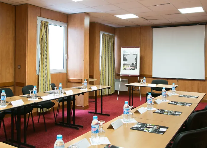 Отель Brit Bordeaux Aeroport - Le Soretel Мериньяк