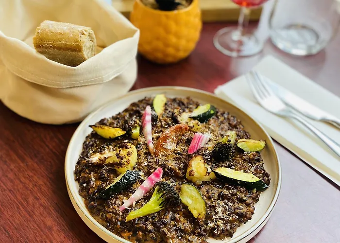 Отель Brit Bordeaux Aeroport - Le Soretel