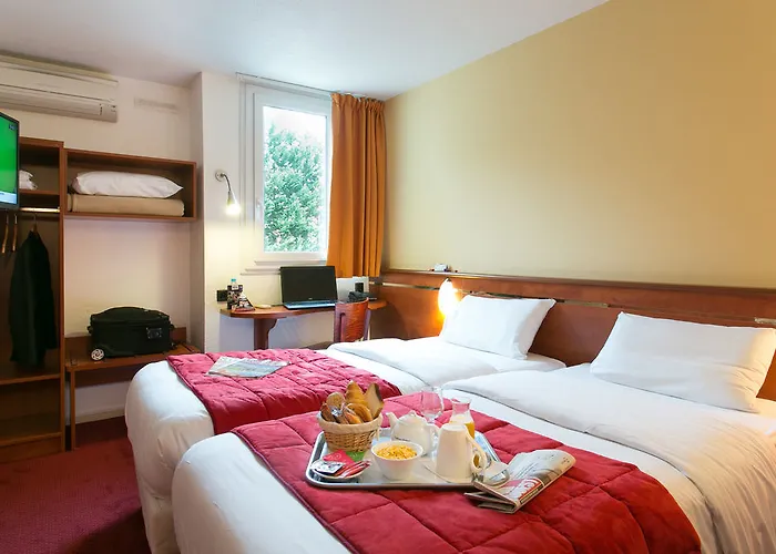 Отель Brit Bordeaux Aeroport - Le Soretel 3*